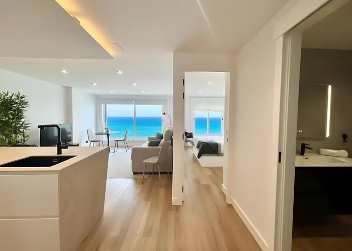 Holibai, Meiga, Apto Moderno, Vistas Al Mar Y Playa Cerca,